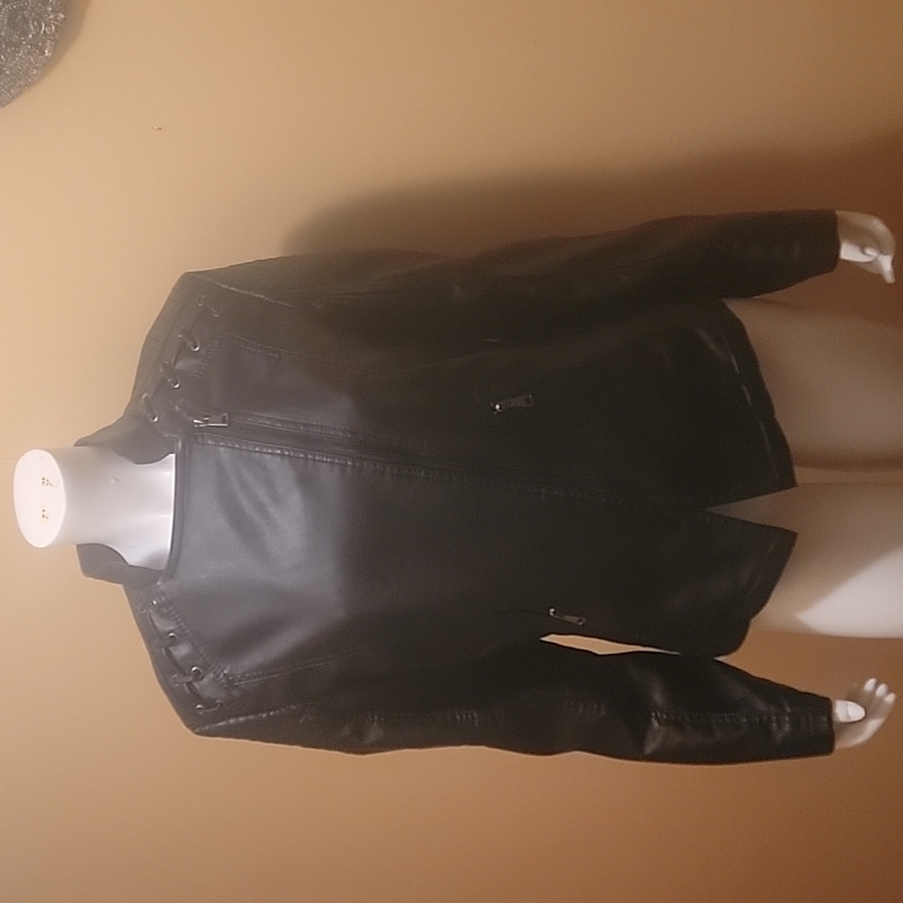 Leather jacket - Picture 4 of 6